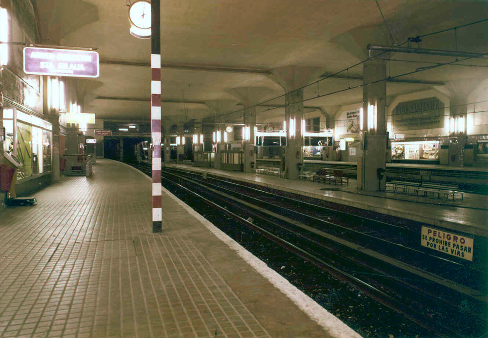 Estació Plaça Catalunya, any 1975