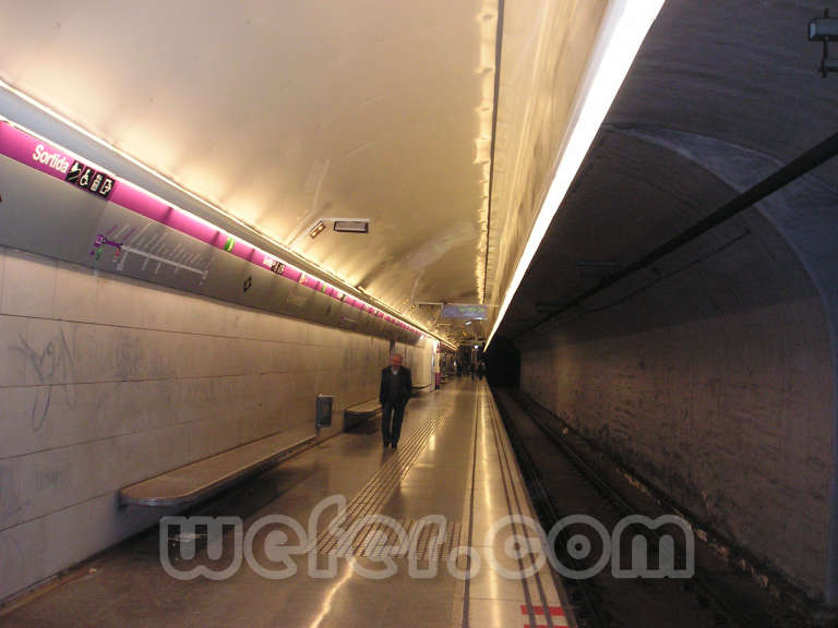 TMB Universitat - Febrer 2004