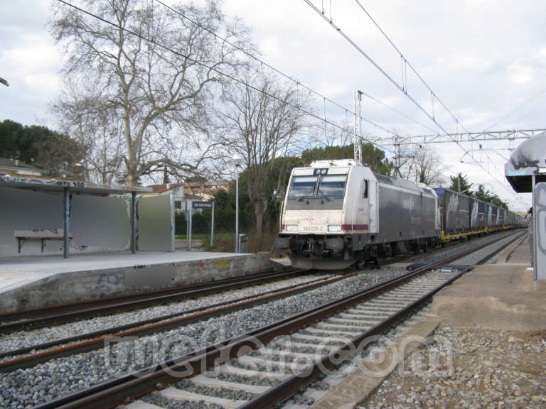 Renfe / ADIF: Sant Jordi Desvalls - 2011