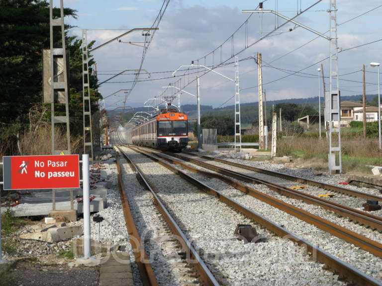 Renfe / ADIF: Sant Jordi Desvalls - 2011