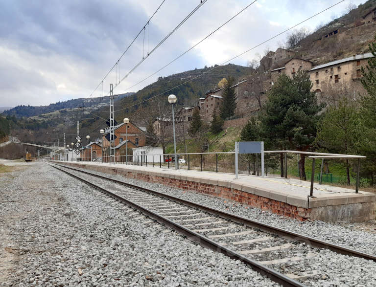 Renfe / ADIF: Toses - 2021