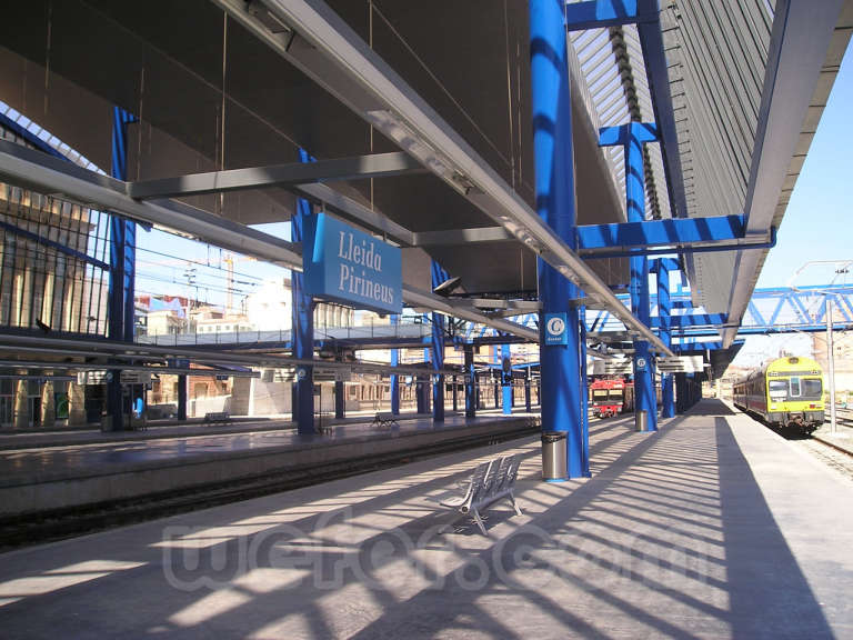 Renfe / ADIF: Lleida - Pirineus - 2004