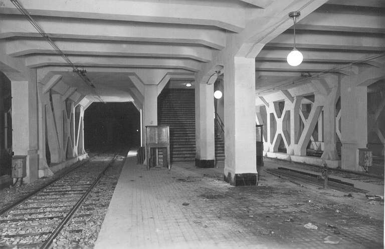 Renfe / ADIF: Barcelona - Plaça Catalunya