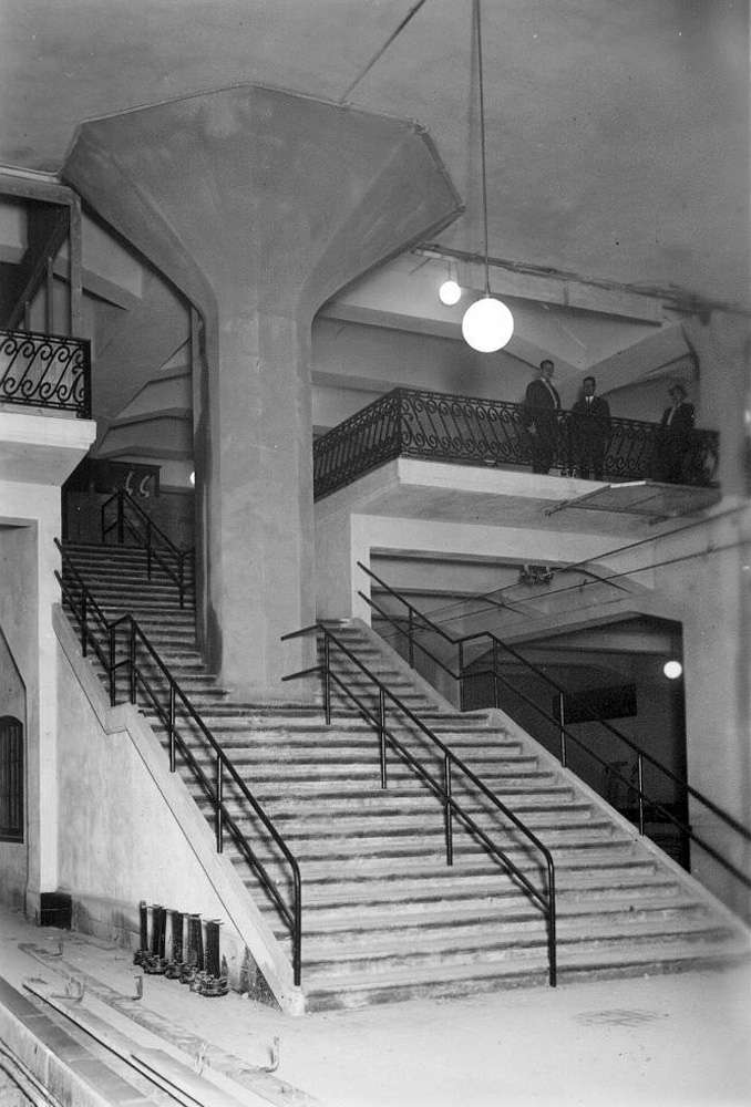 Renfe / ADIF: Barcelona - Plaça Catalunya