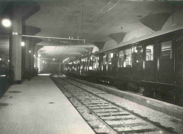 Renfe / ADIF: Barcelona - Plaça Catalunya