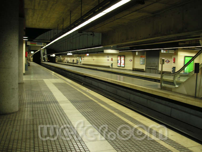 FGC Barcelona Muntaner - Agost 2004