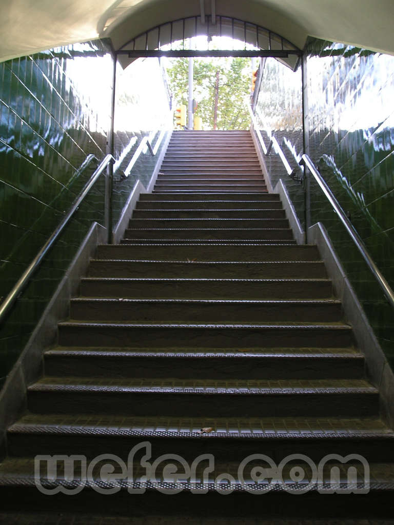 FGC Barcelona Les Tres Torres