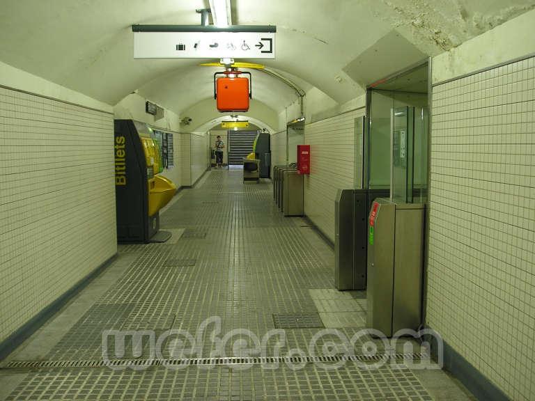 FGC Barcelona Les Tres Torres