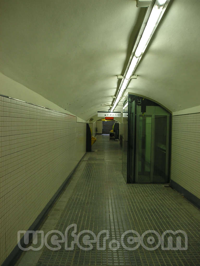 FGC Barcelona Les Tres Torres