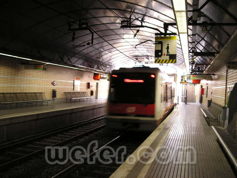 FGC Barcelona Peu del Funicular - Novembre de 2004