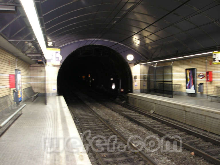 FGC Barcelona Peu del Funicular - Novembre de 2004