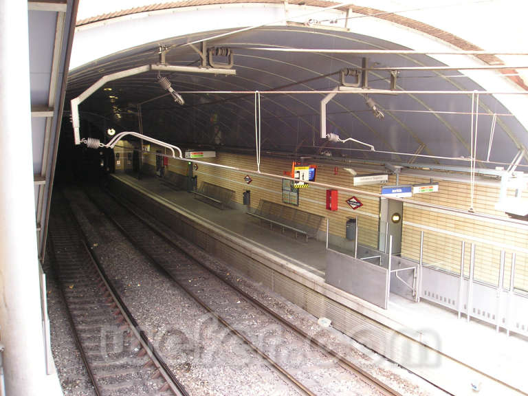 FGC Barcelona Peu del Funicular - Novembre de 2004