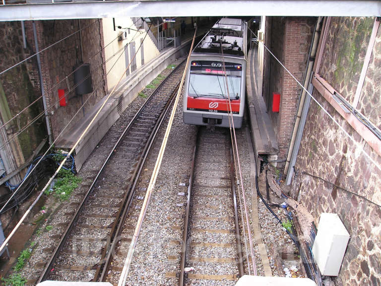 FGC Barcelona Peu del Funicular - Novembre de 2004