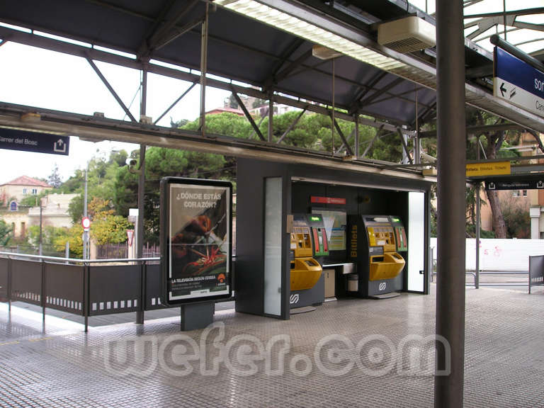 FGC Barcelona Peu del Funicular - Novembre de 2004