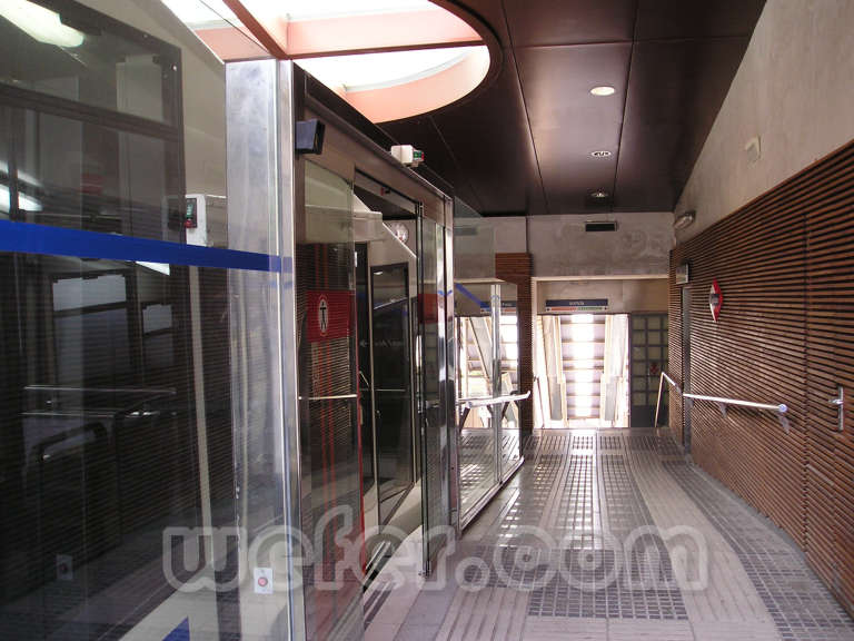 FGC Barcelona Peu del Funicular - Novembre de 2004