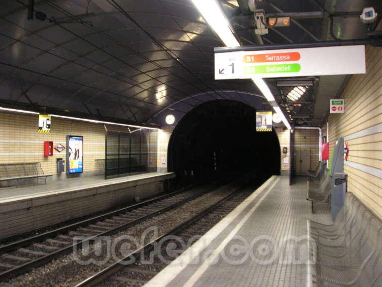 FGC Barcelona Peu del Funicular - Novembre de 2004