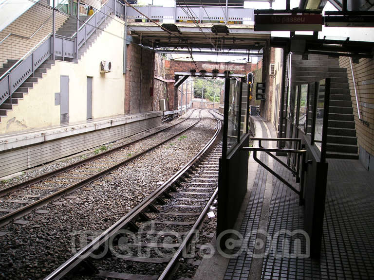 FGC Barcelona Peu del Funicular - Novembre de 2004