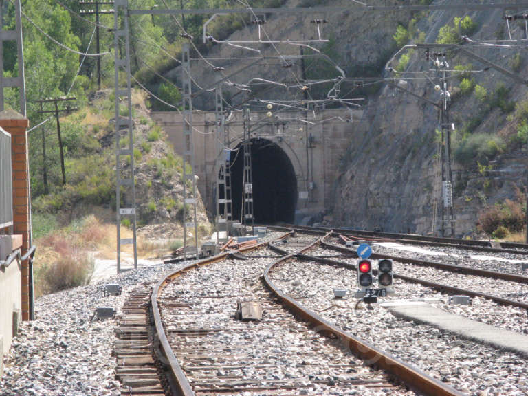 Renfe / ADIF: Faió - La Pobla de Massaluca - 2010
