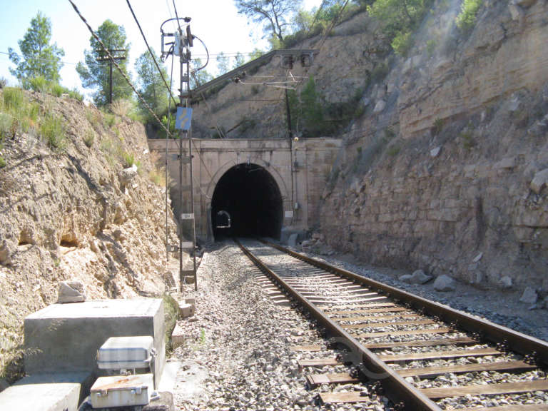 Renfe / ADIF: Faió - La Pobla de Massaluca - 2010