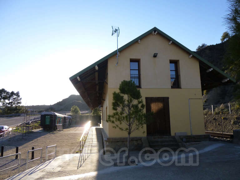 FGC: estación Àger - 2013