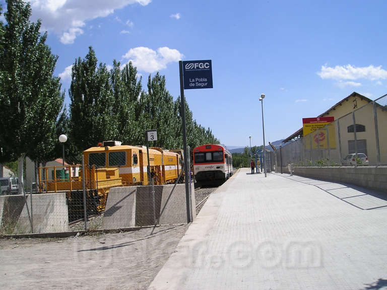 FGC: estación La Pobla de Segur - 2006