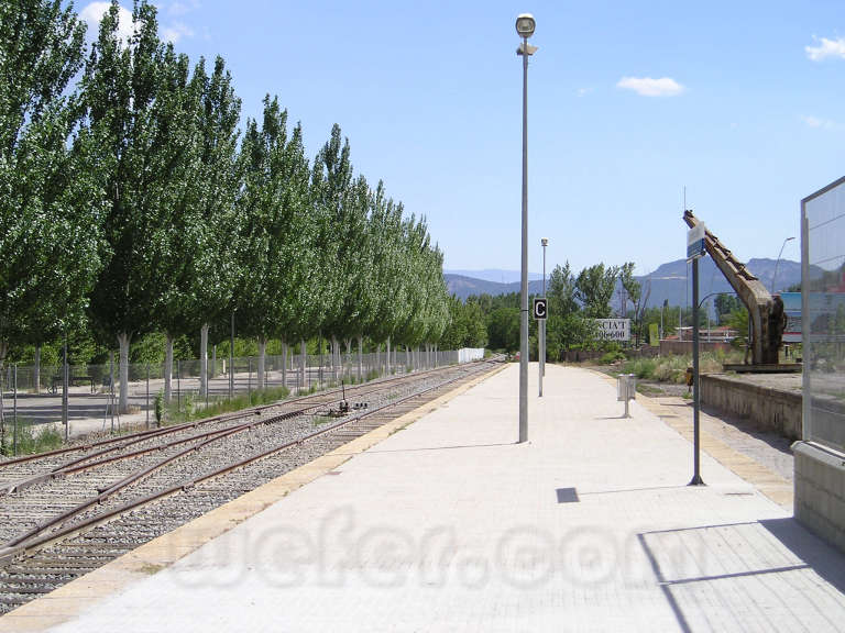 FGC: estación La Pobla de Segur - 2006