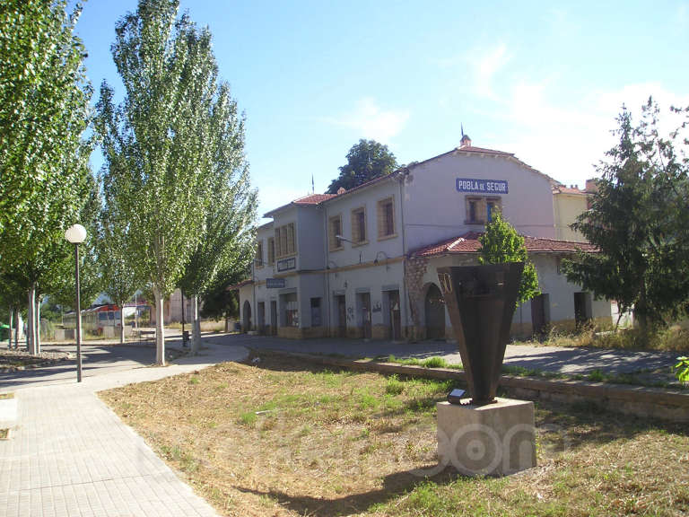 FGC: estación La Pobla de Segur - 2004