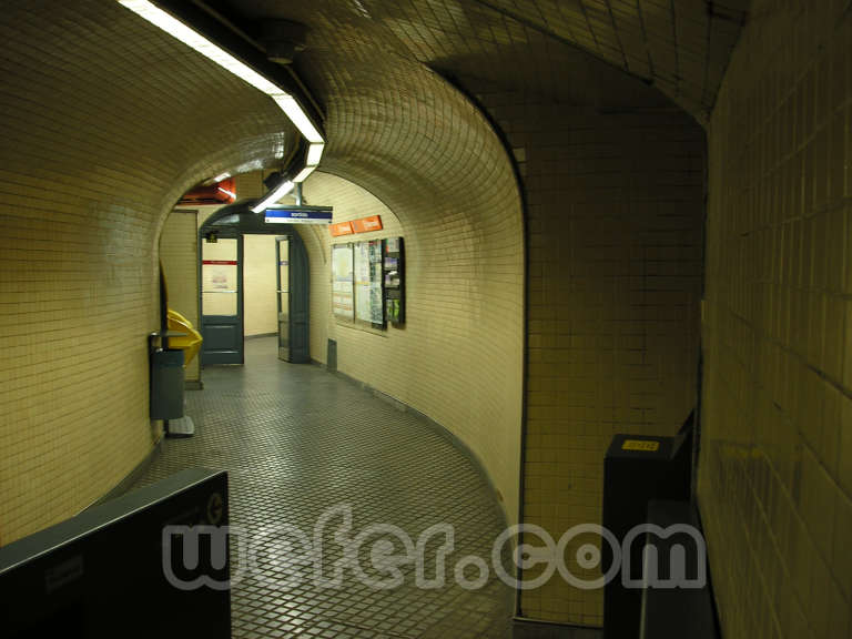 FGC Barcelona Pàdua - Agost 2004