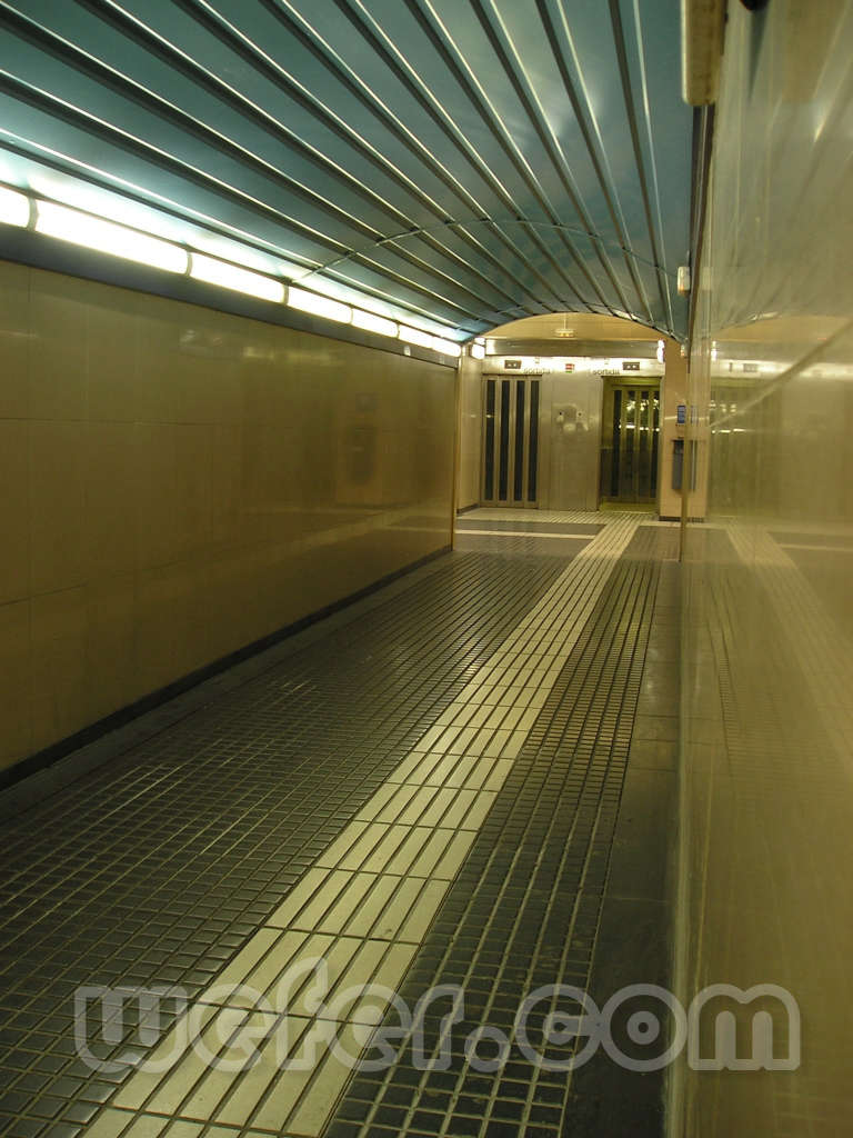 FGC Avinguda Tibidabo - Agost 2004