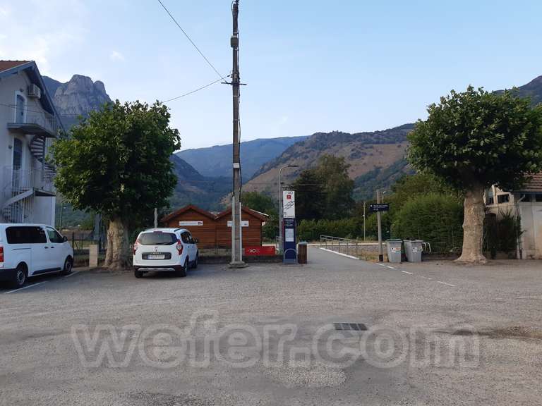 SNCF: gare Les Cabannes