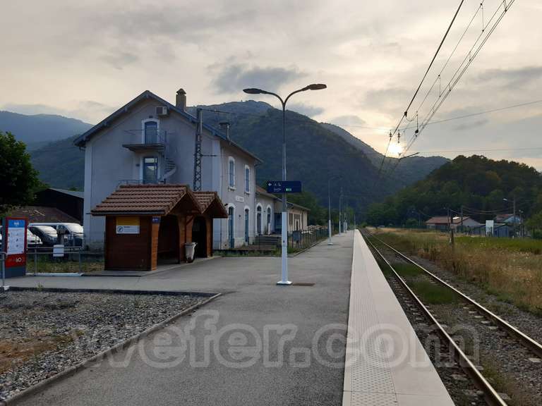 SNCF: gare Les Cabannes