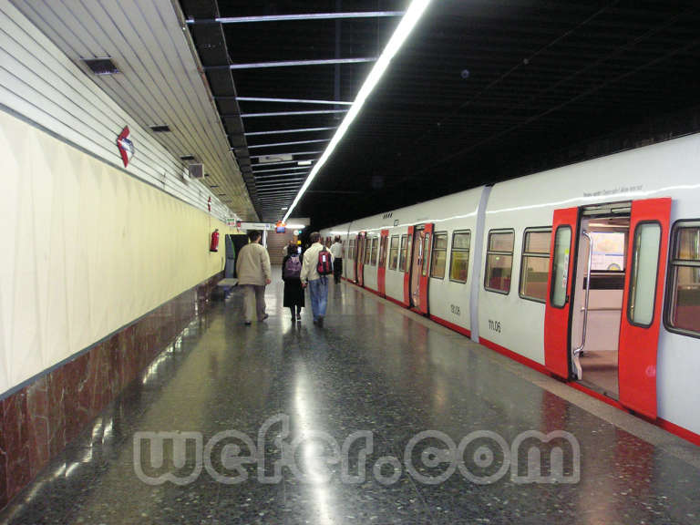 FGC Barcelona Reina Elisenda - Abril 2004