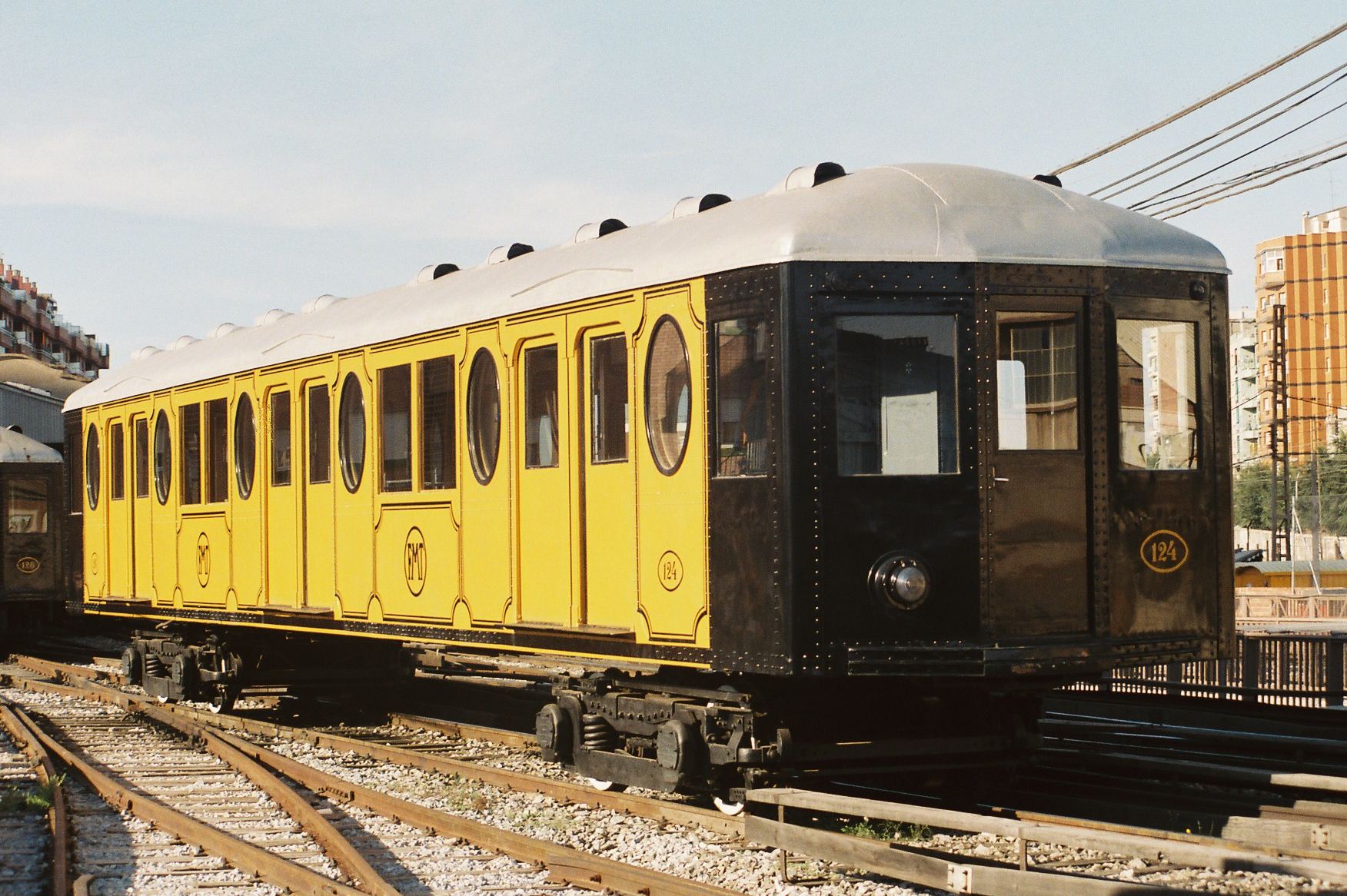 Metro de Barcelona: trenes serie 100