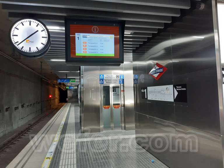 FGC: estación Vallparadís Universitat - 2021