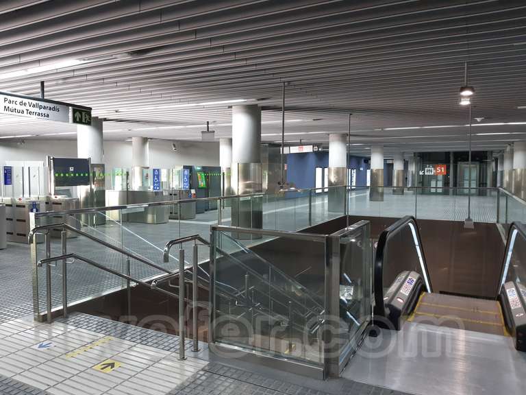 FGC: estación Vallparadís Universitat - 2021