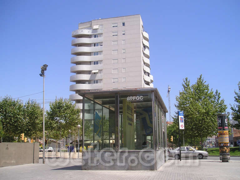 FGC L'Hospitalet-Avinguda Carrilet - Agost 2004