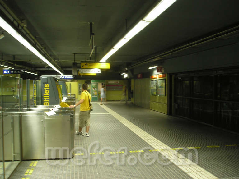 FGC L'Hospitalet-Avinguda Carrilet - Agost 2004