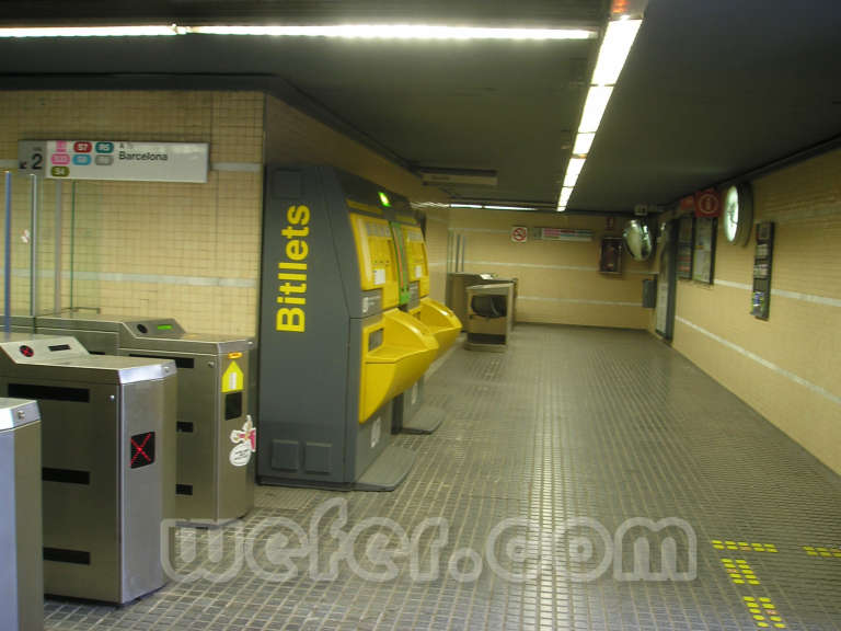 FGC Almeda - Agost 2004