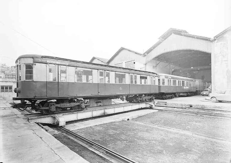 Metro de Barcelona: trenes serie 300 B