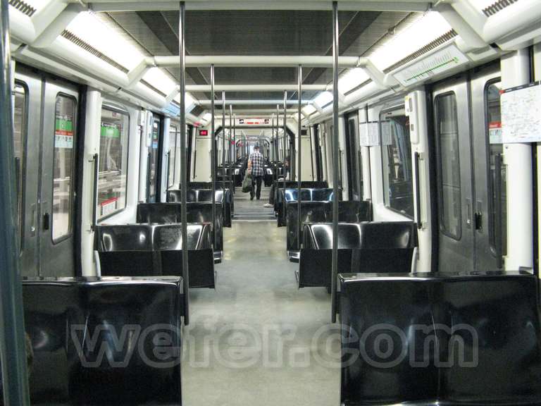 Metro de Barcelona: trenes serie 2000