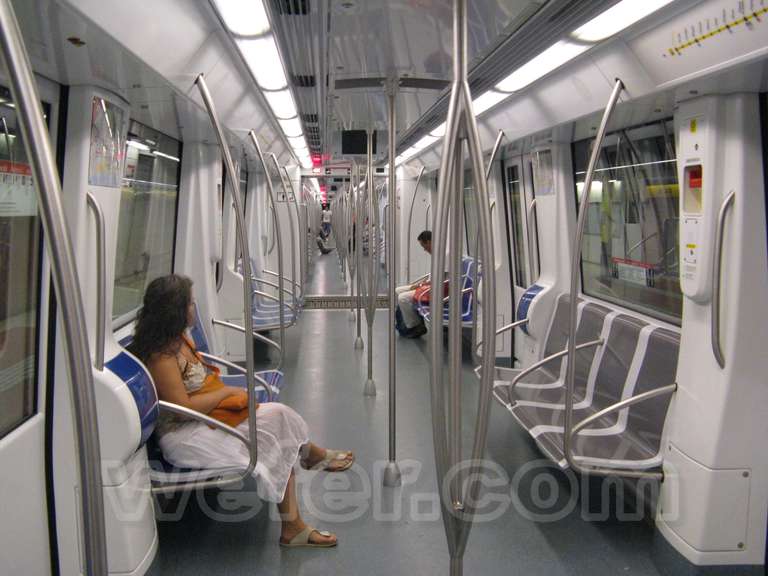 Metro de Barcelona: trenes serie 9000