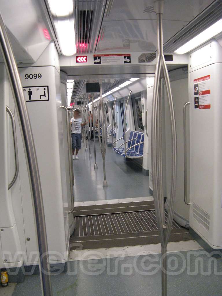 Metro de Barcelona: trenes serie 9000