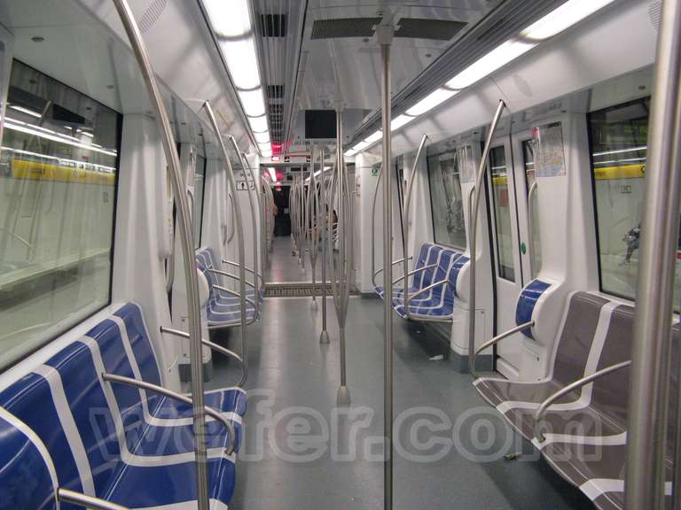 Metro de Barcelona: trenes serie 9000